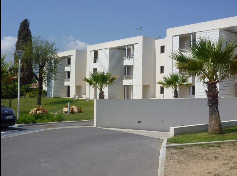 Luxury 3 Piece Garden Apartment In Cannes Marina Mandelieu La Napoule Ngoại thất bức ảnh