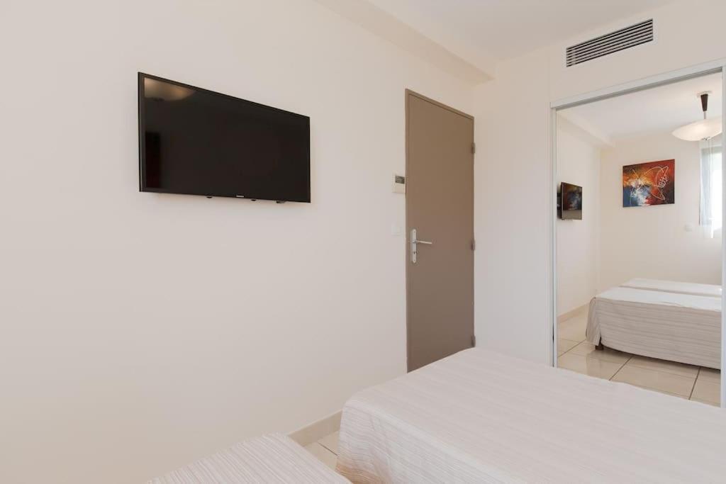 Luxury 3 Piece Garden Apartment In Cannes Marina Mandelieu La Napoule Ngoại thất bức ảnh